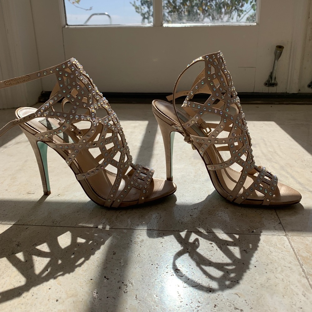 “SOLD” Betsey Johnson For any occasion
